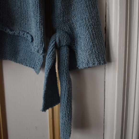 hint or mint blue sweater XS - Picture 2 of 4